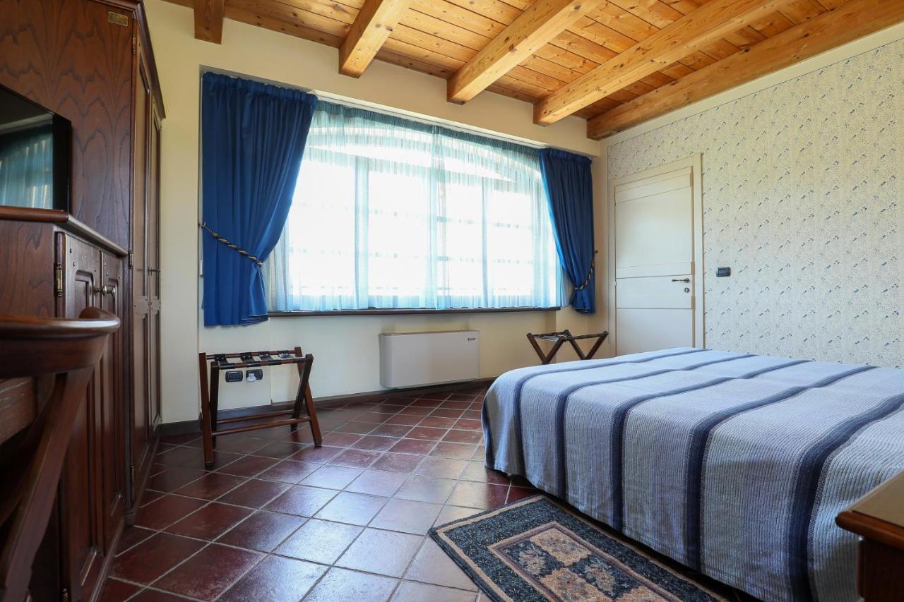 Cascina Giuli Villa Alba  Luaran gambar